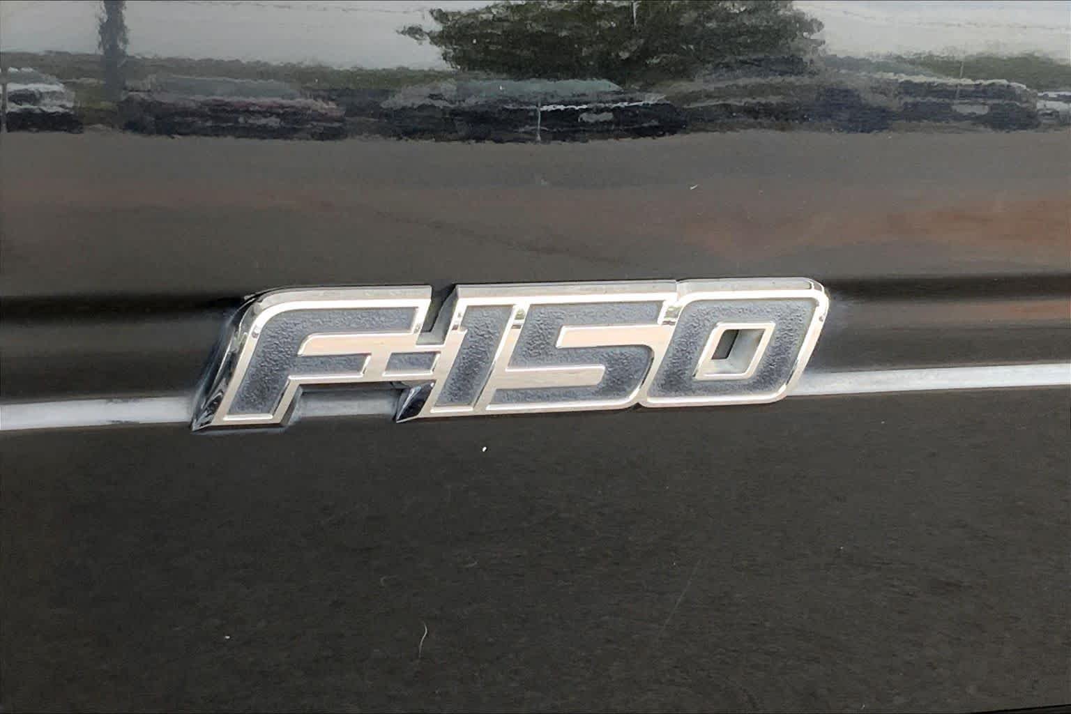 Used 2013 Tuxedo Black Metallic Ford Lariat image 9