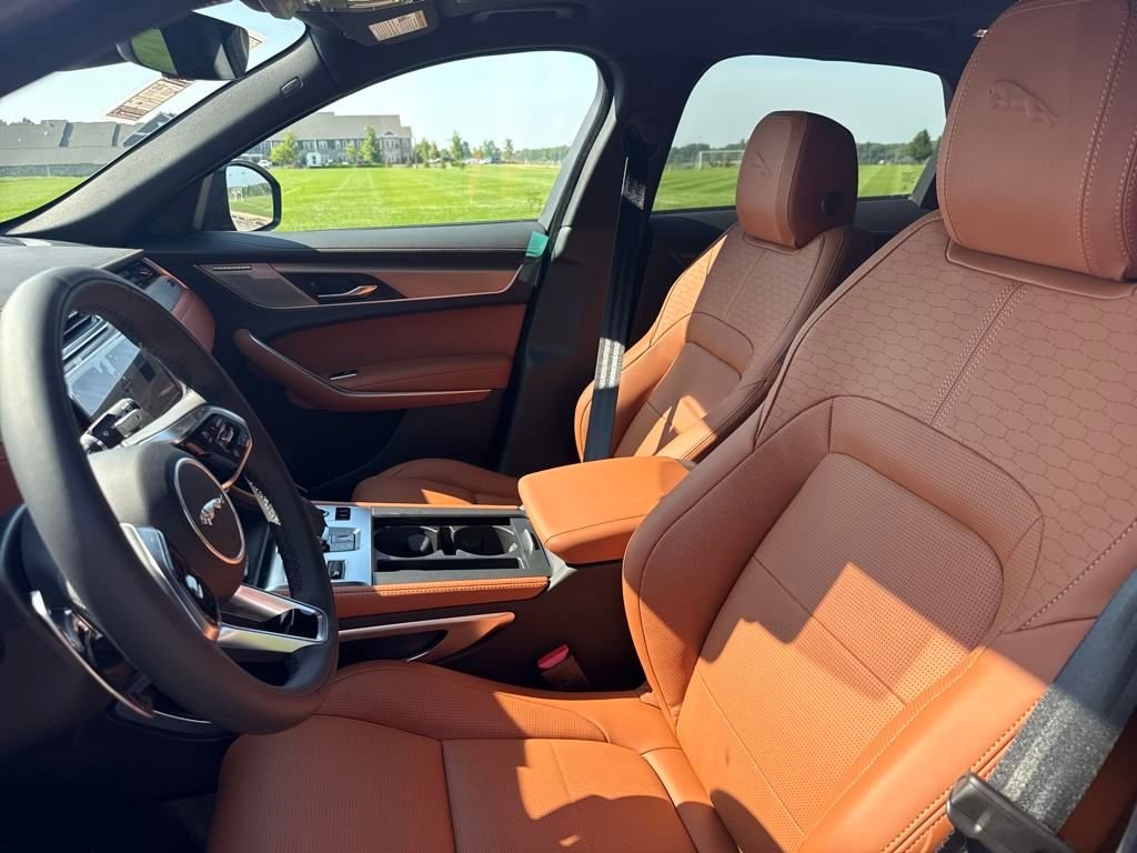 2026 Jaguar F-Pace R-Dynamic S - Photo 11