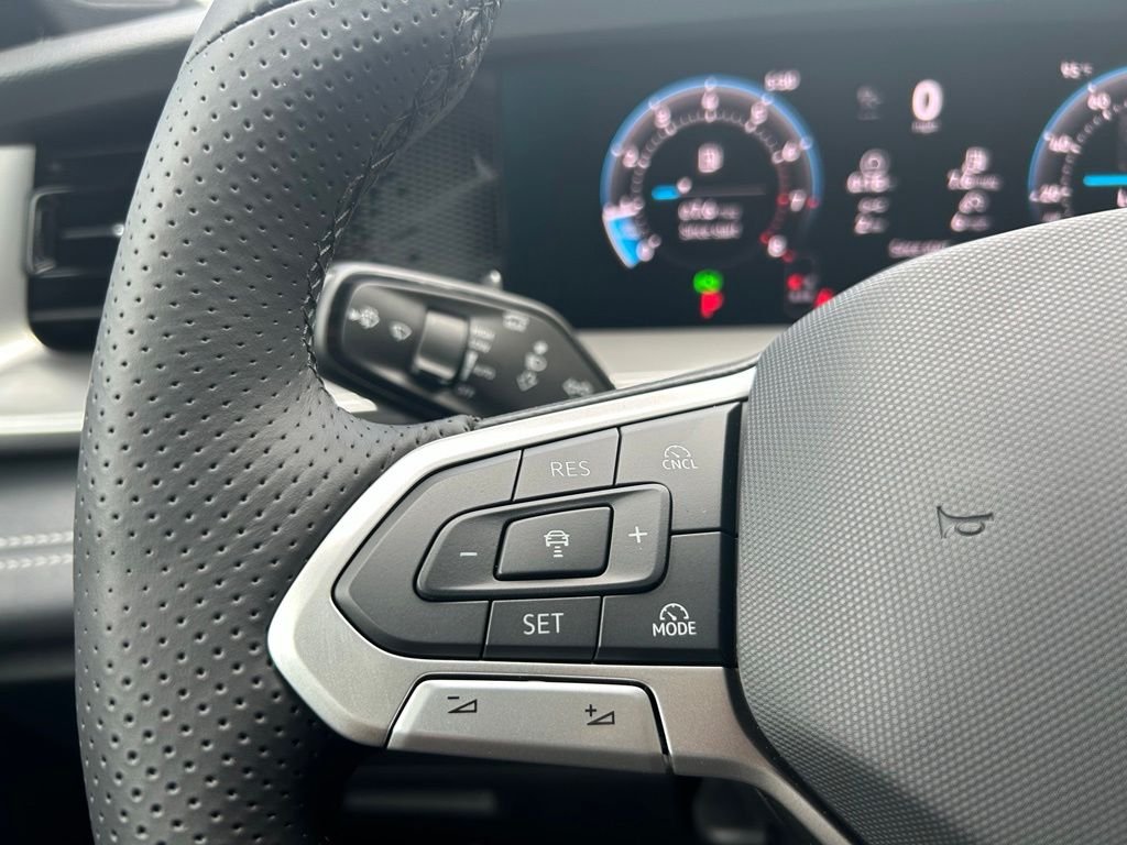 New 2026 White/off-white Volkswagen 2.0T SE R-Line Black image 19