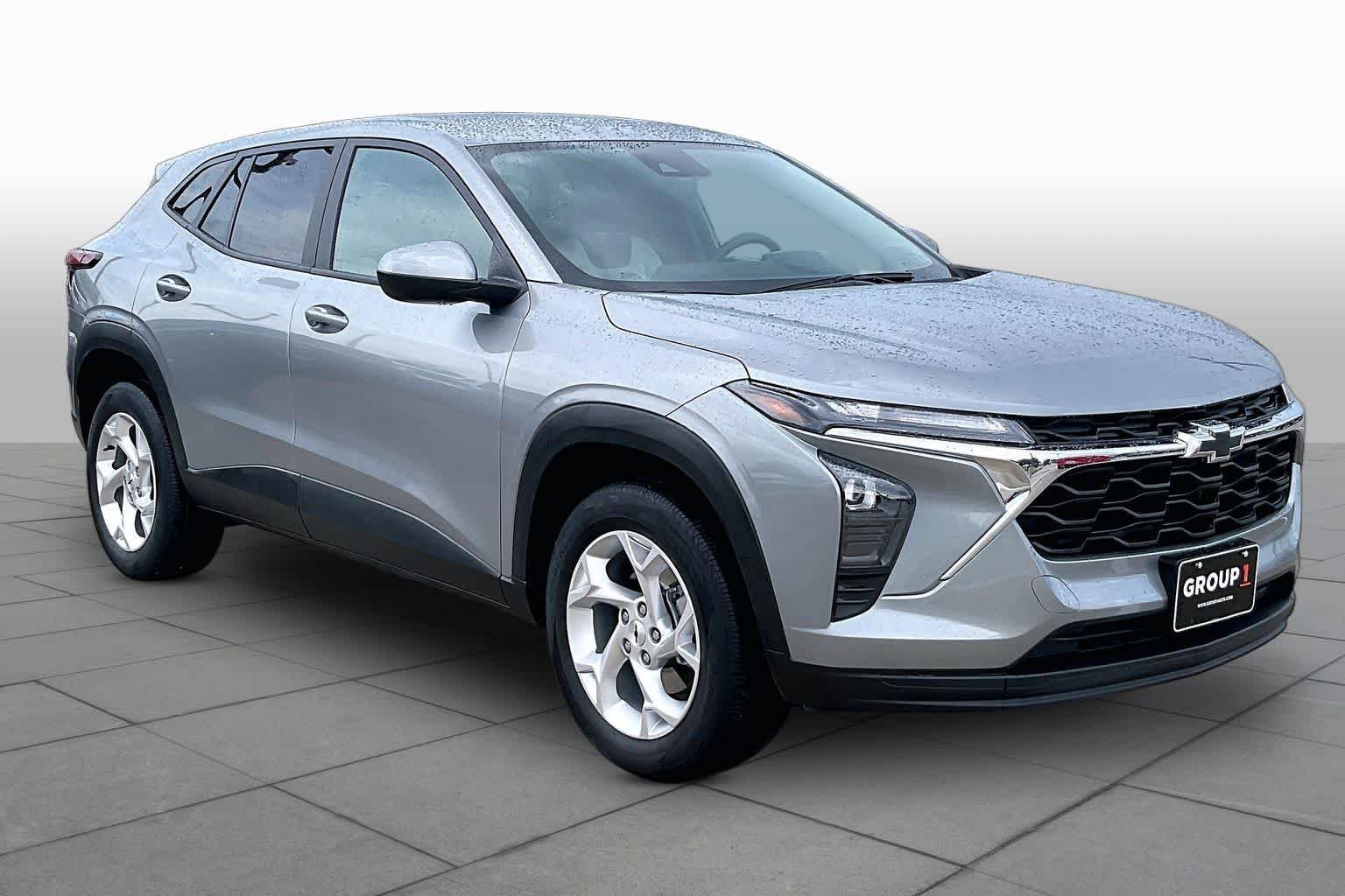 Used 2025 Sterling Gray Metallic Chevrolet LS image 3