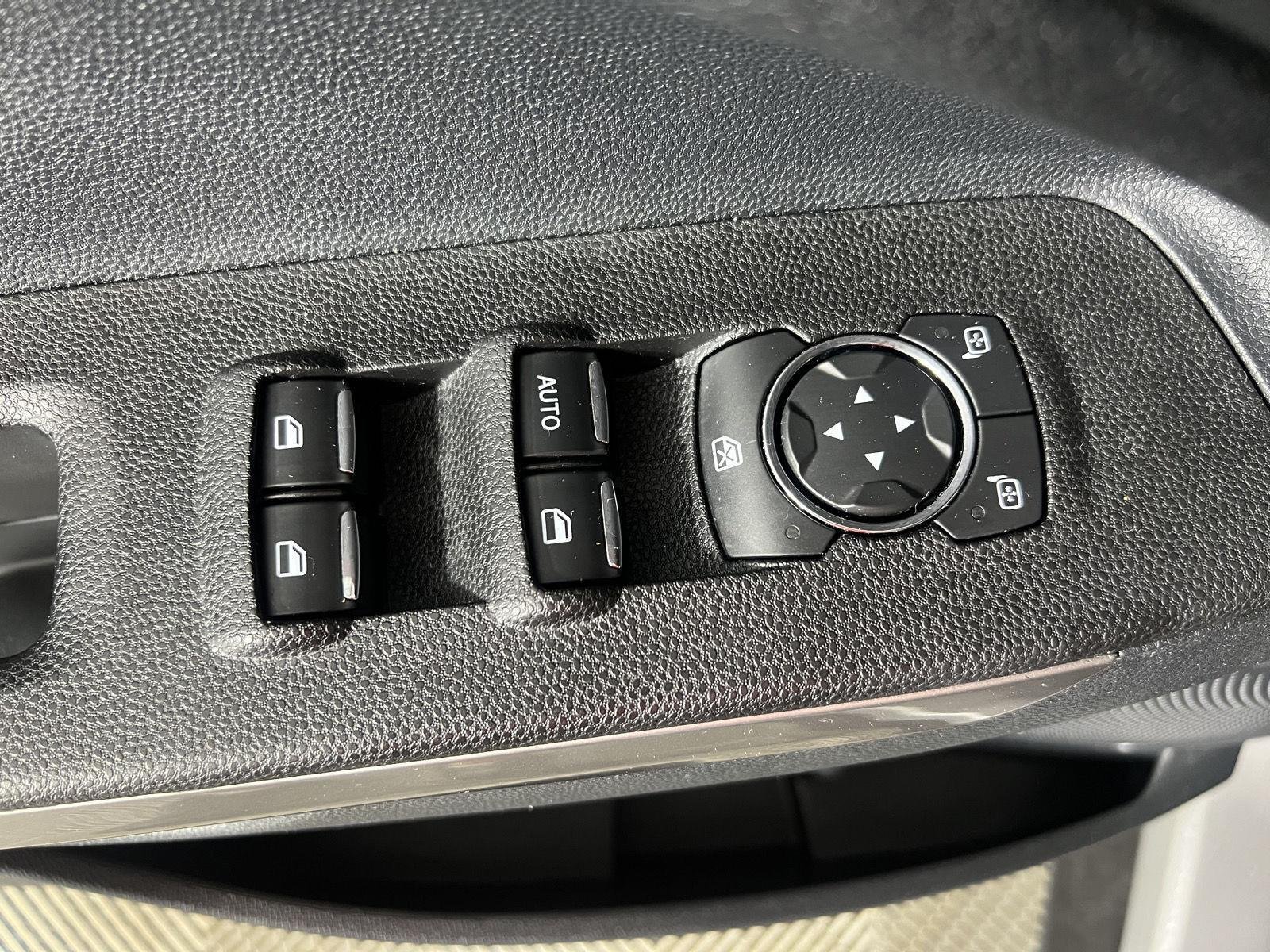 Used 2020 Moondust Silver Ford Titanium image 10