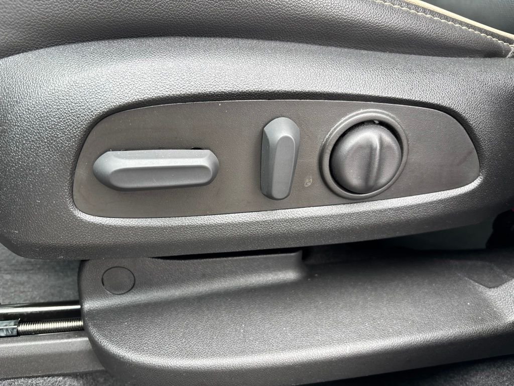 Used 2023 Black Chevrolet Premier image 20