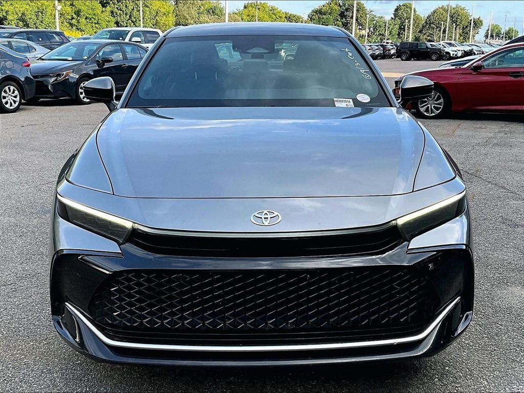 Used 2023  Toyota Limited image 2