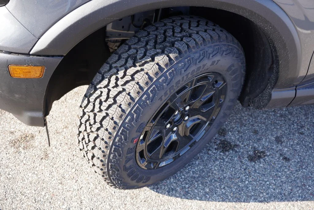 New 2026 Gray Ford Outer Banks image 9