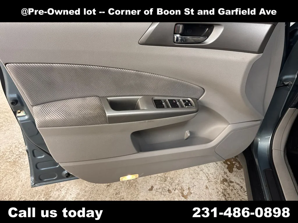 Used 2009  Subaru 2.5X image 14