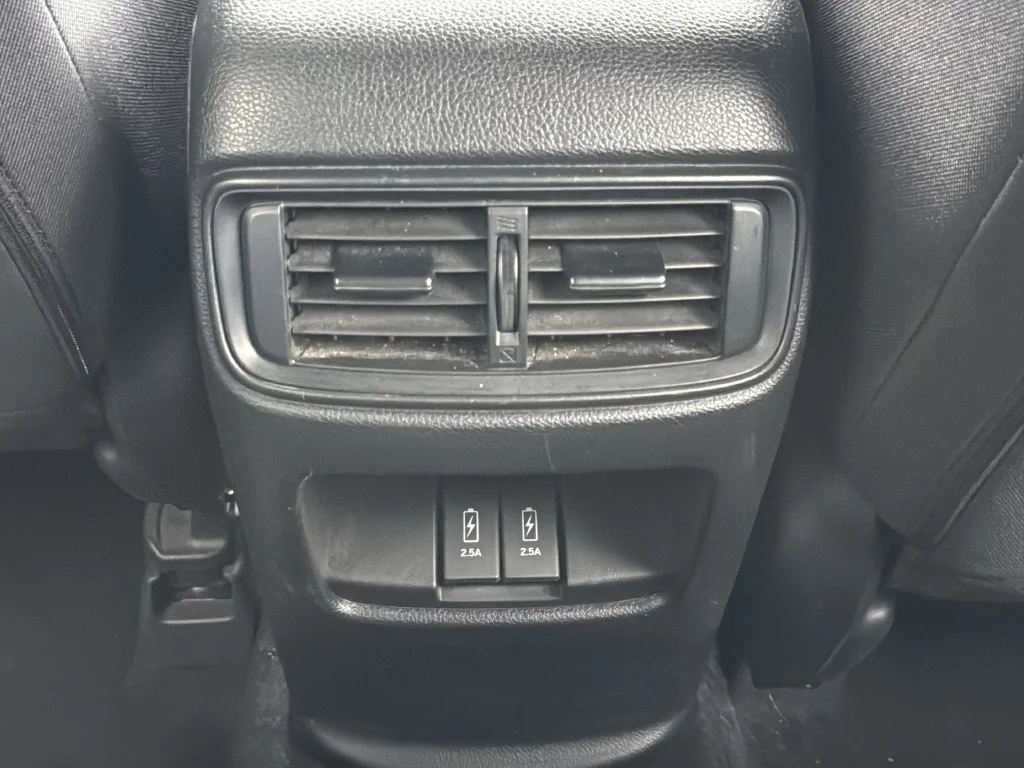 Used 2018  Honda EX image 41