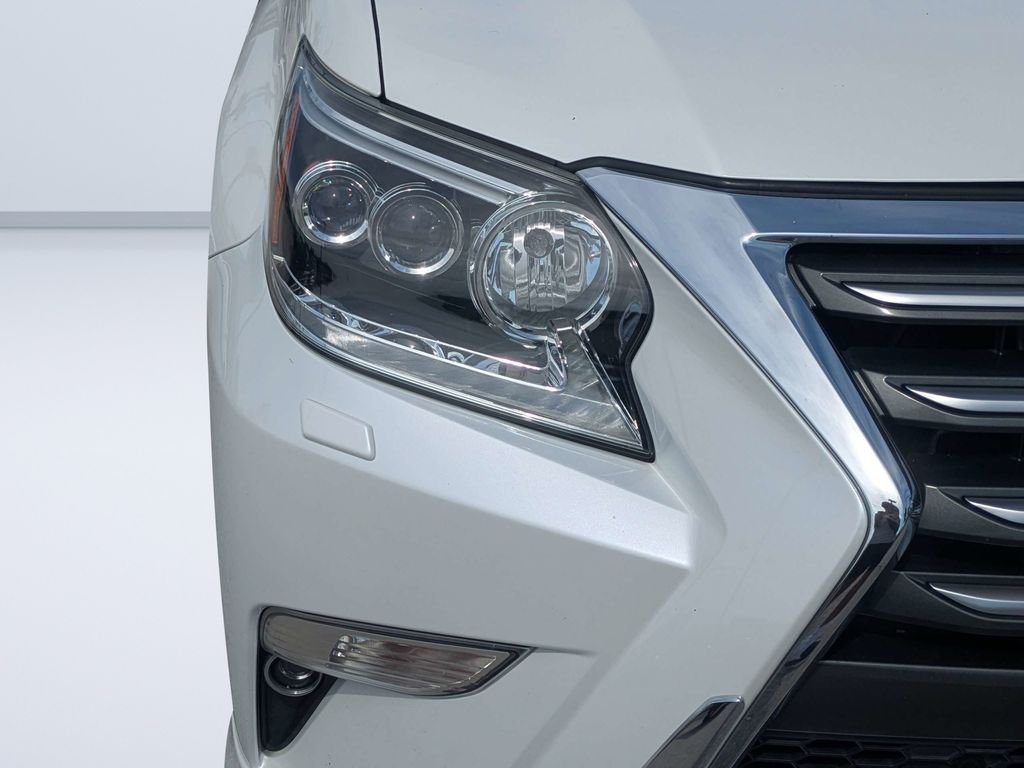 Used 2018 Gray Lexus 460 image 9