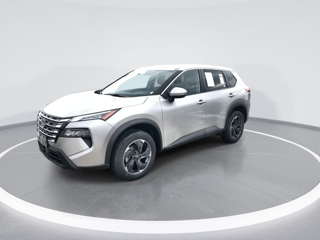 Used 2024 Silver Nissan SV image 4