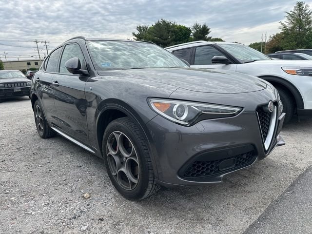 2023 Alfa Romeo Stelvio Ti AWD's photo
