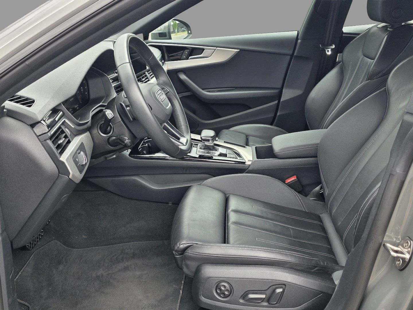 Used 2025  Audi S line Premium image 20
