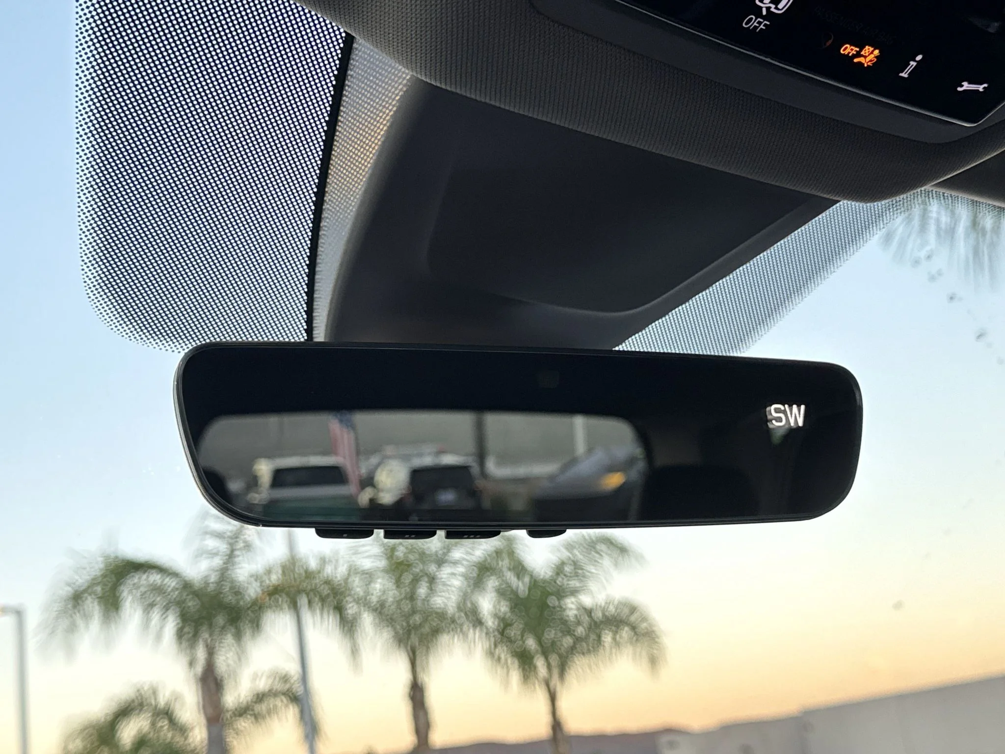 New 2026 PURE GRAY Volkswagen 2.0T SE w/Technology image 32