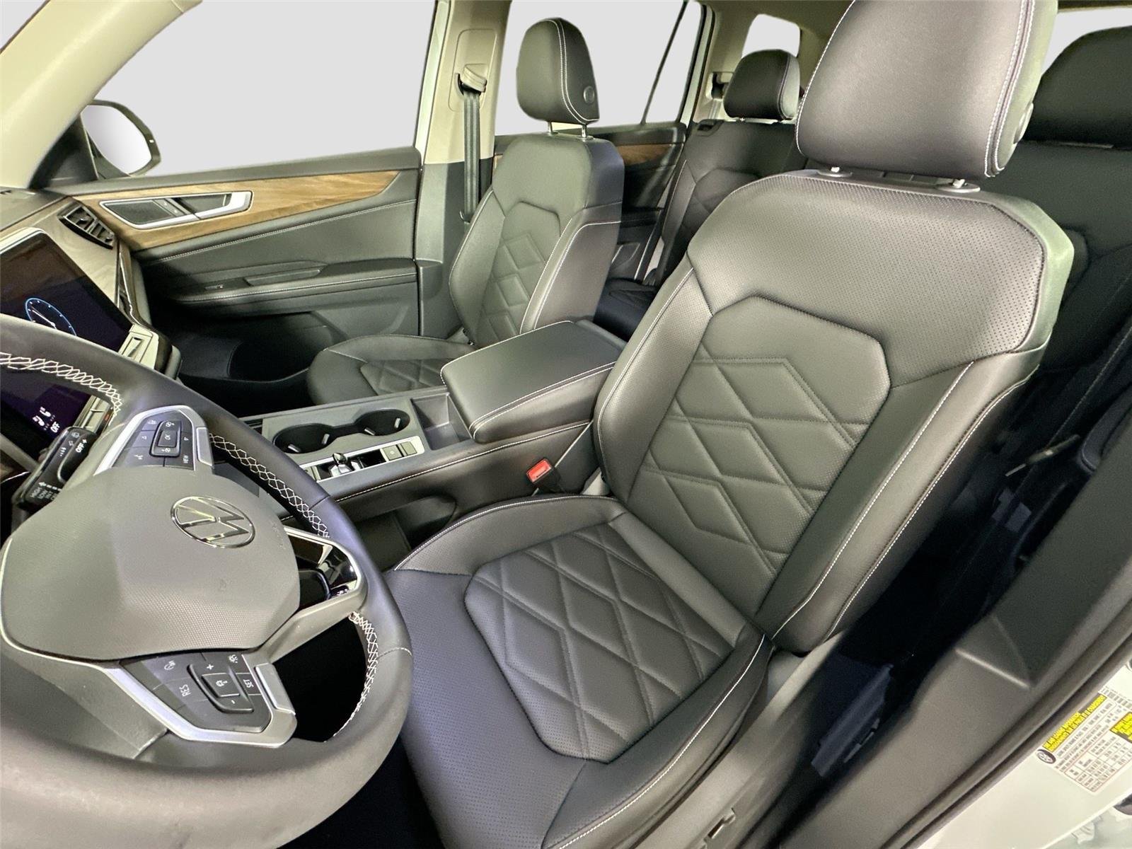 New 2026 Opal White Pearl Volkswagen 2.0T SE image 19