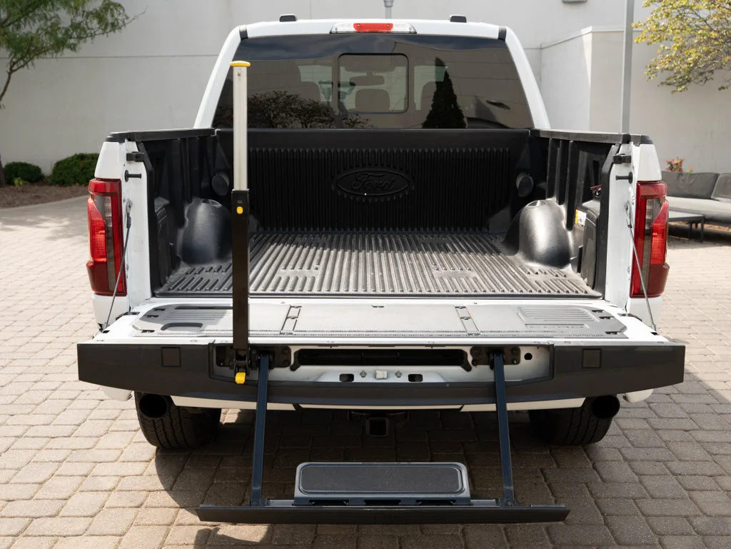 Used 2024 Oxford White Ford XLT image 20