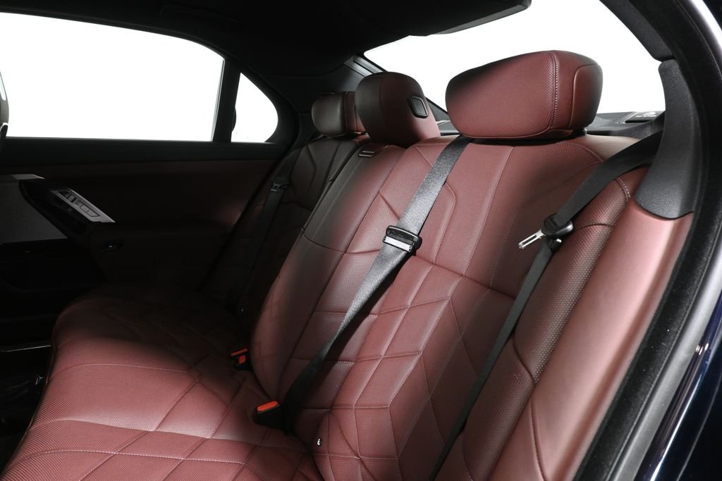 Used 2024 Black BMW 760i xDrive image 4