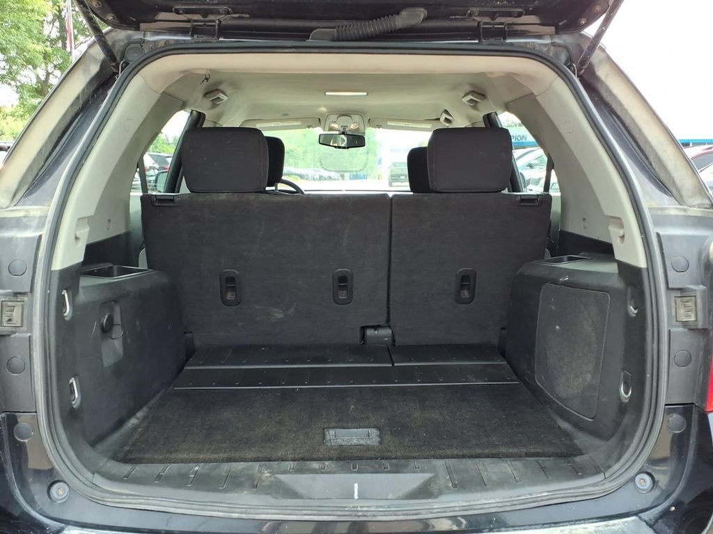 Used 2010 Black Chevrolet LS image 8