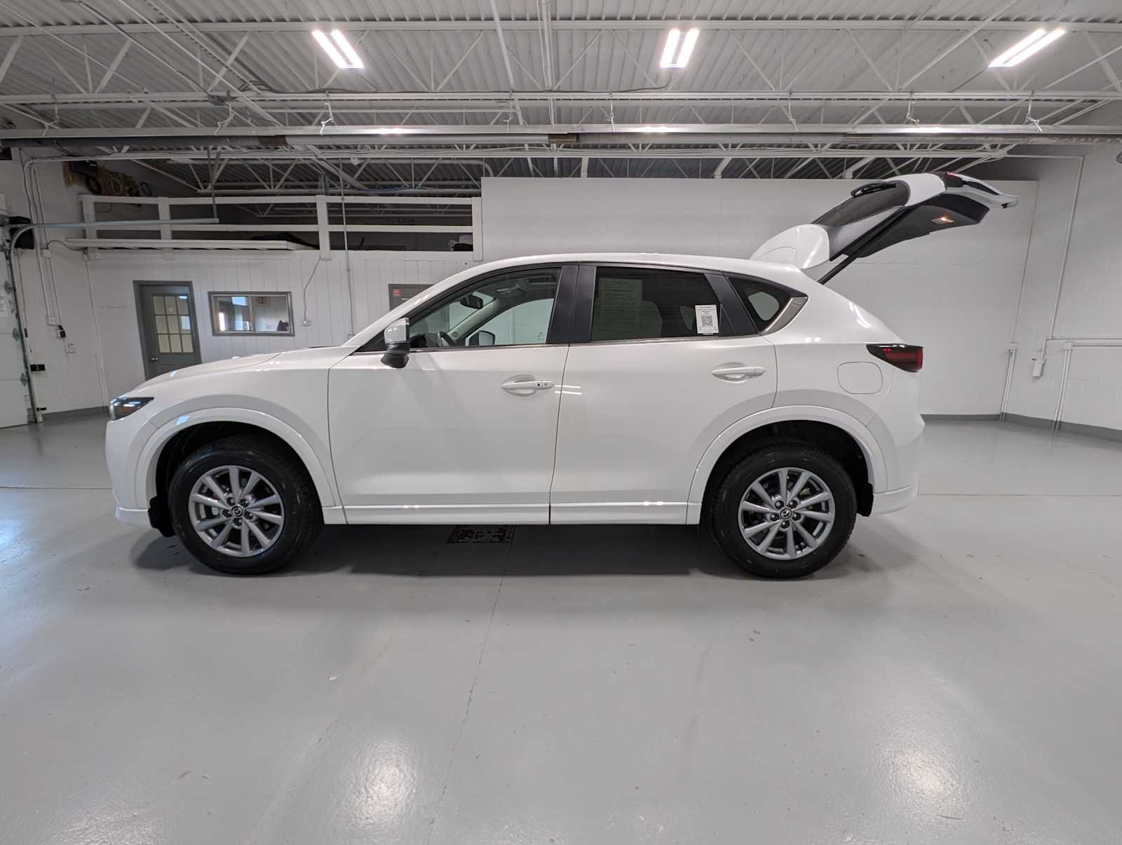 Used 2025 Rhodium White Metallic Mazda 2.5 S Preferred Package image 12