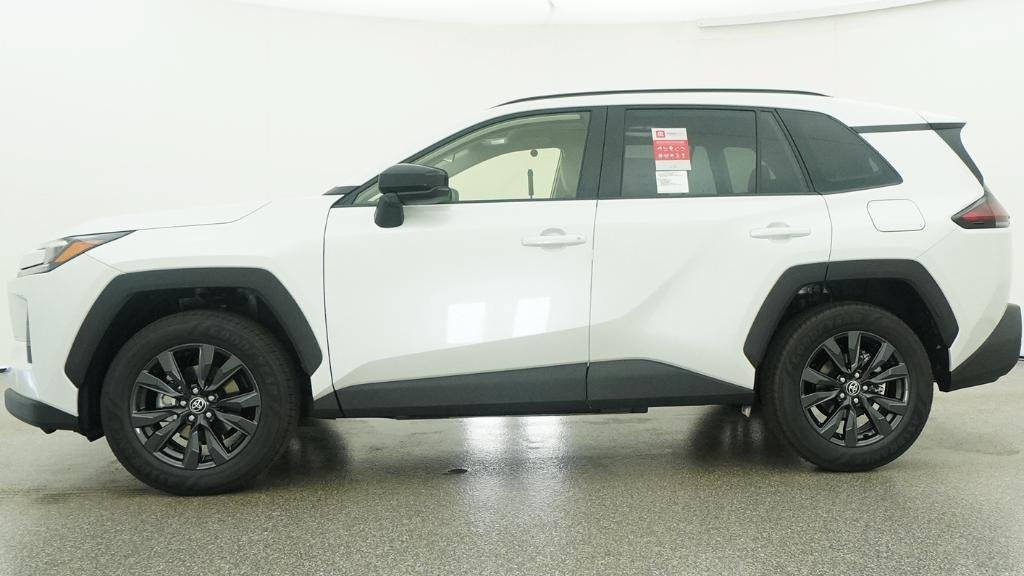 New 2026 Wind Chill Pearl Toyota XLE Premium image 32