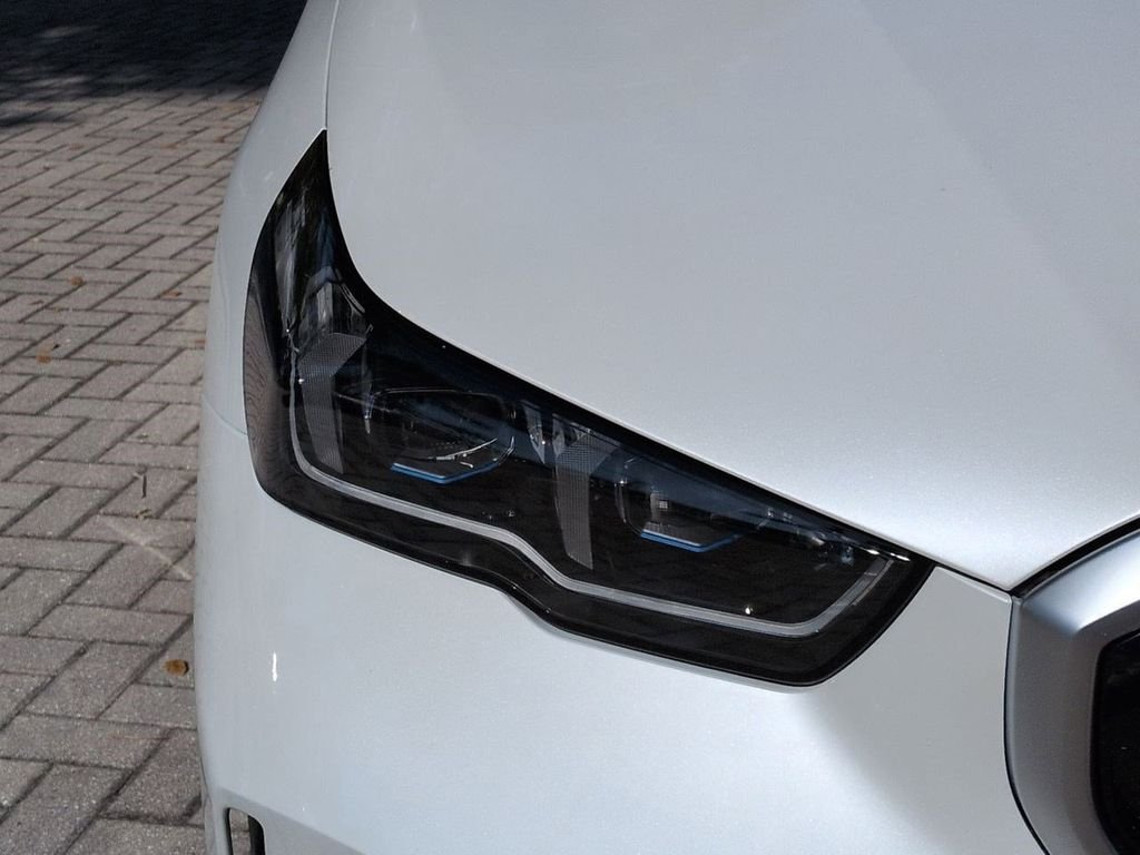 New 2026 White Metallic BMW eDrive40 image 10