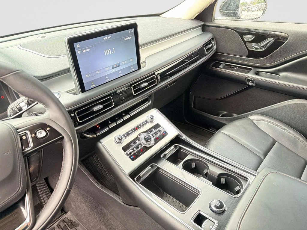 Used 2023 Metallic Lincoln Standard image 29