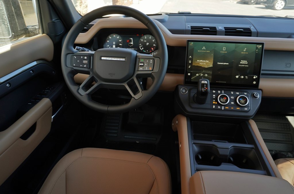 2026 LAND ROVER DEFENDER - Image 15