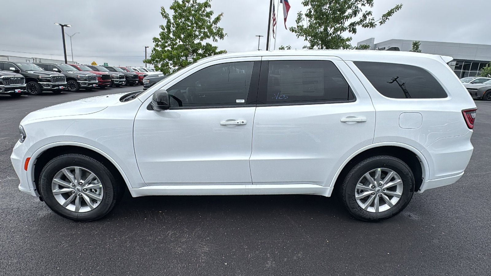 New 2026 White Knuckle Clear-Coat Exterior Paint Dodge GT image 8