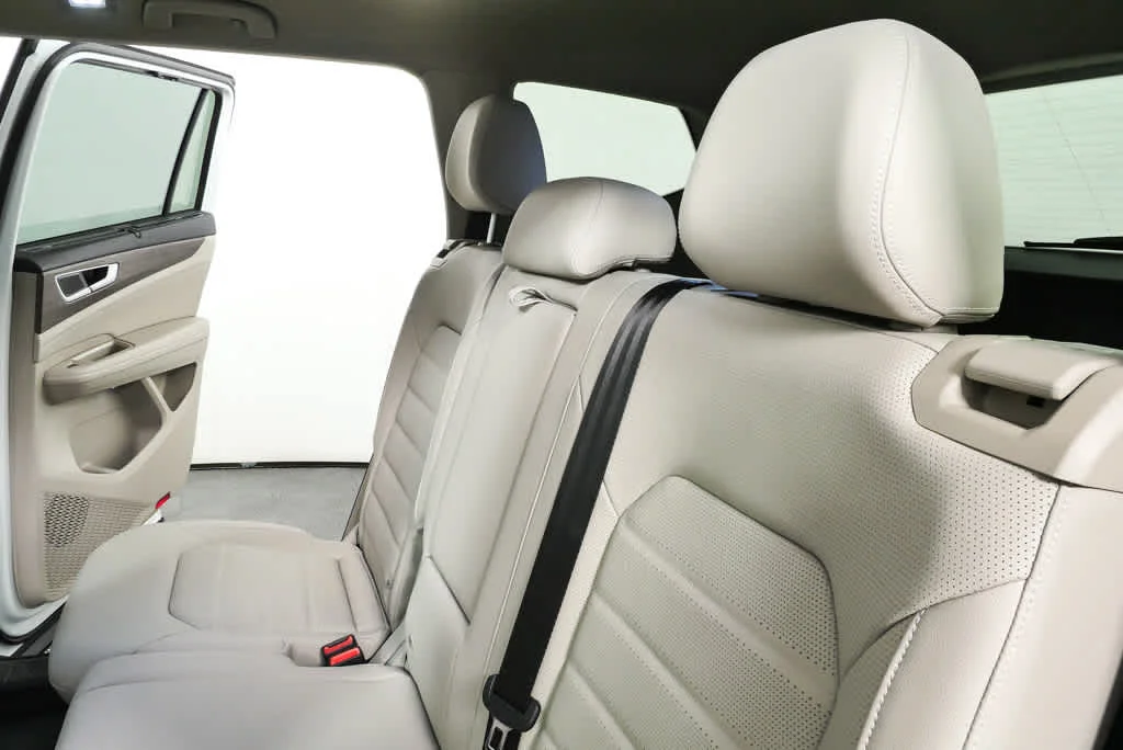 New 2026 Opal White Pearl Volkswagen 2.0T SEL image 20