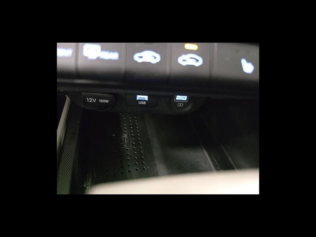 Used 2022 Black Hyundai SEL image 23