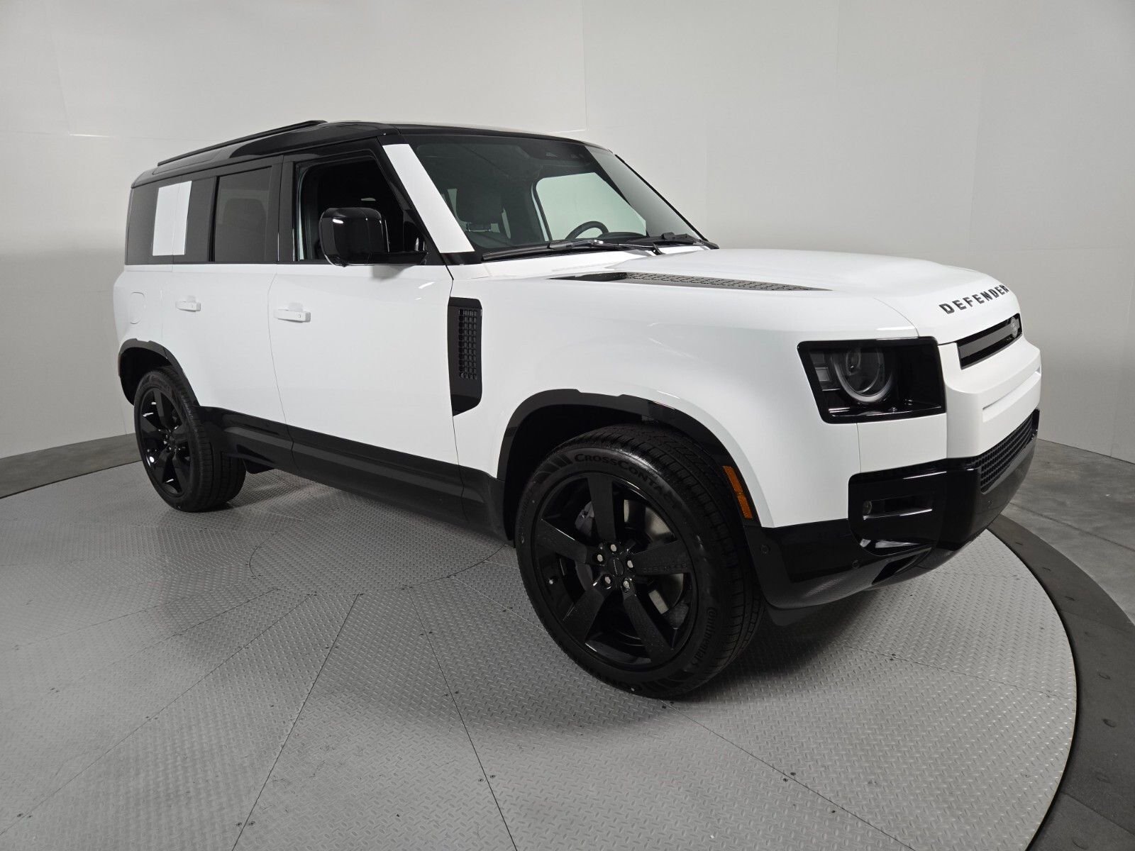 New 2026 Fuji White LAND ROVER X-Dynamic SE image 16