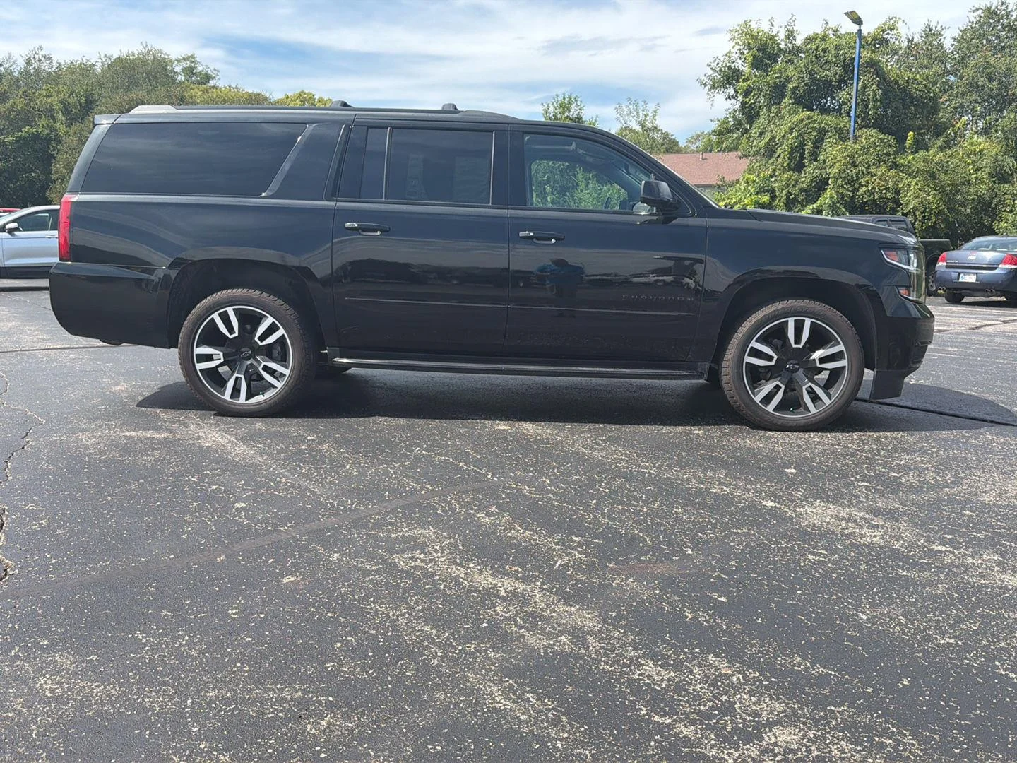 Used 2019 Black Chevrolet Premier image 4