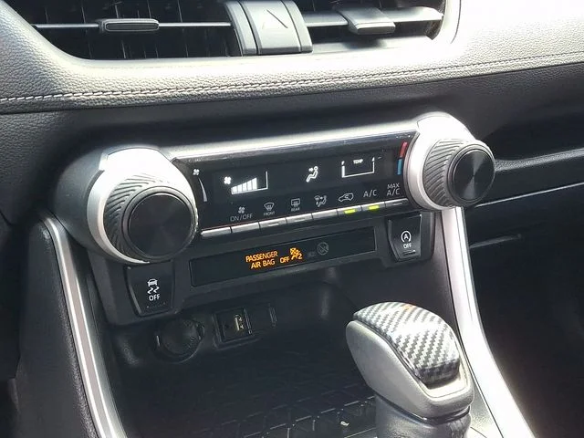 Used 2019 Gray Toyota LE image 16