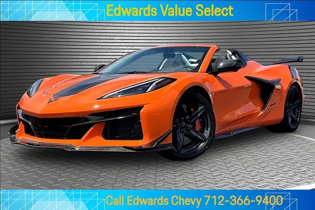 Used 2023 Orange Chevrolet Z06 image 1