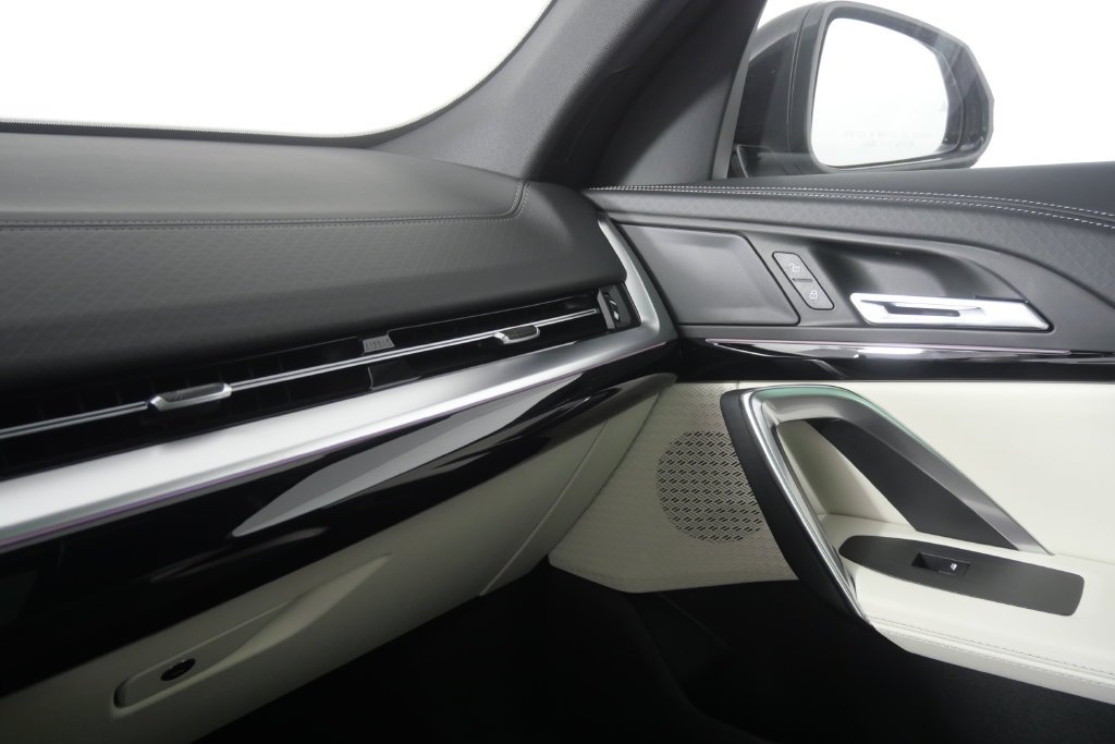 New 2027 Brooklyn Grey Metallic BMW xDrive28i image 28