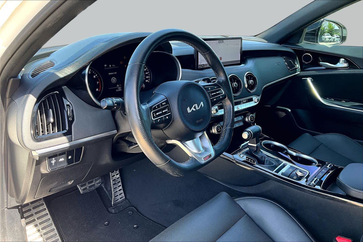 Used 2022 Snow White Pearl Kia GT-Line image 16