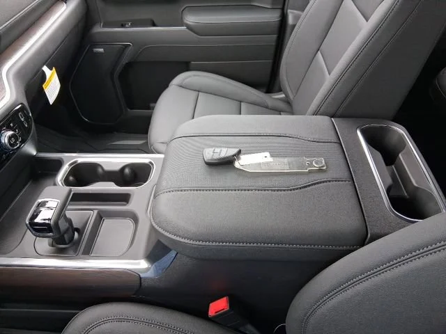 2026 GMC Sierra 1500 SLT - Photo 12