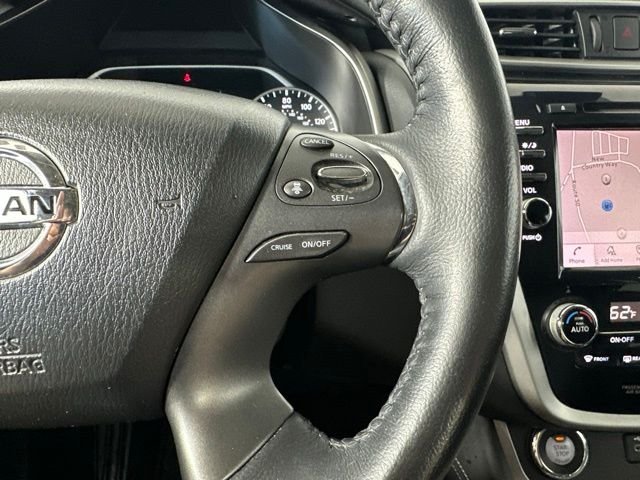 Used 2020 White Nissan SL image 18