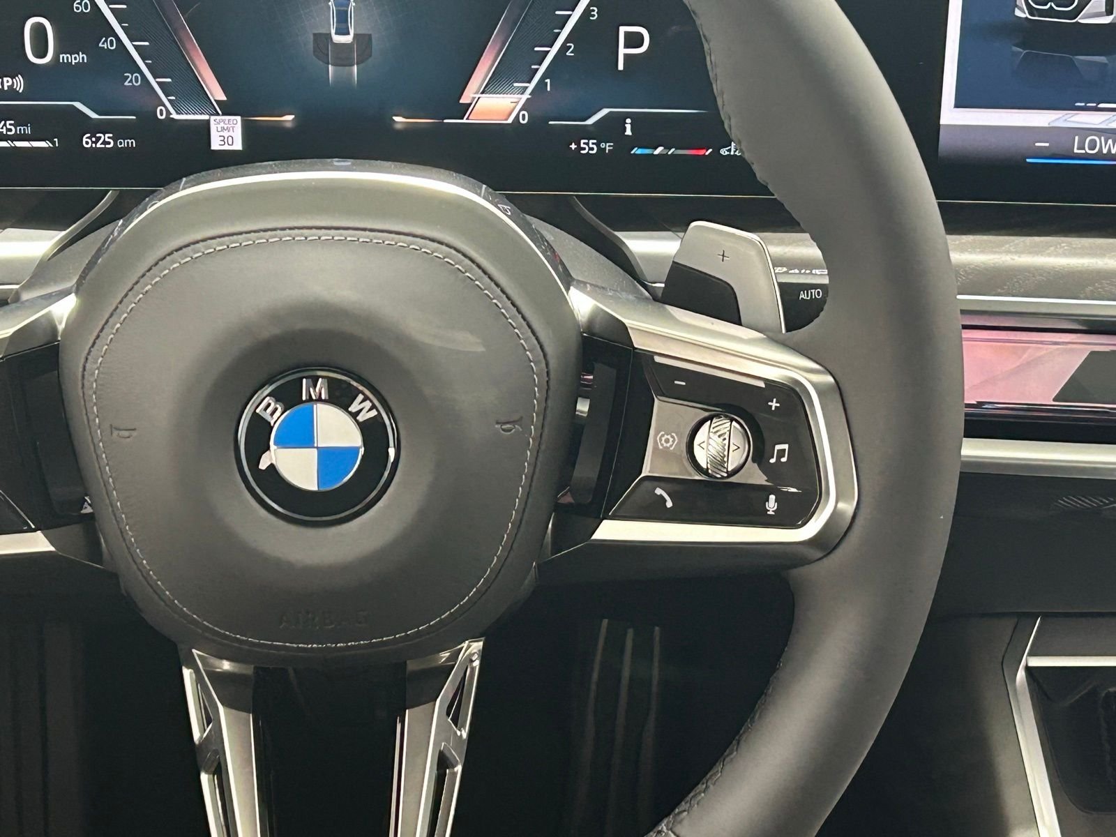 2025 BMW 7 Series 760i - Photo 13