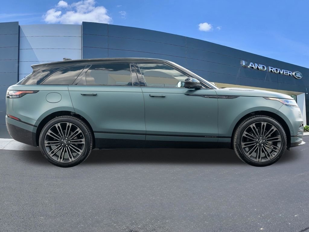 New 2026 Giola Green Land Rover  image 8