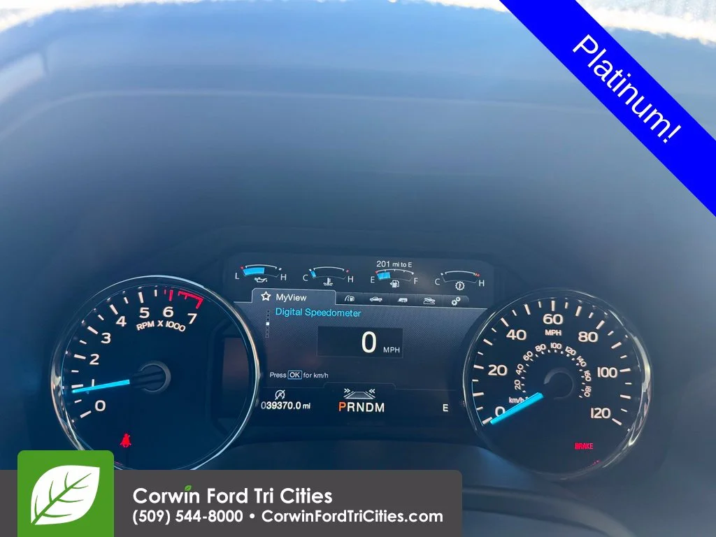 Used 2018 White Platinum Tri-Coat Metallic Ford Platinum image 14