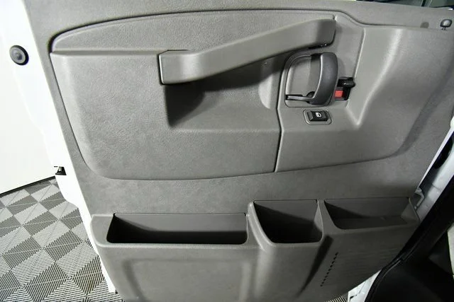 2025 Chevrolet Express Cargo Work Van - Photo 21
