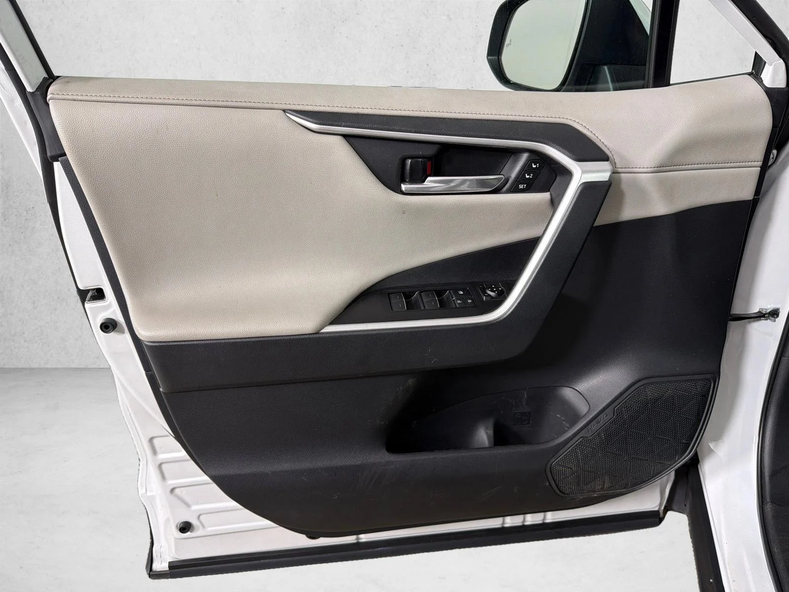 Used 2023 Gray Toyota Hybrid Limited image 11