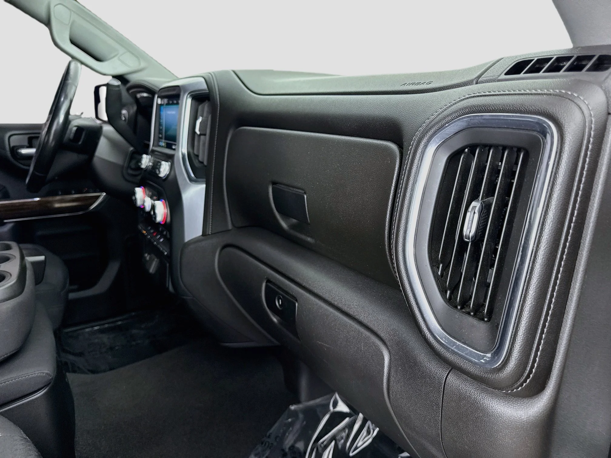 Used 2021 SUMMIT WHITE GMC SLE image 30