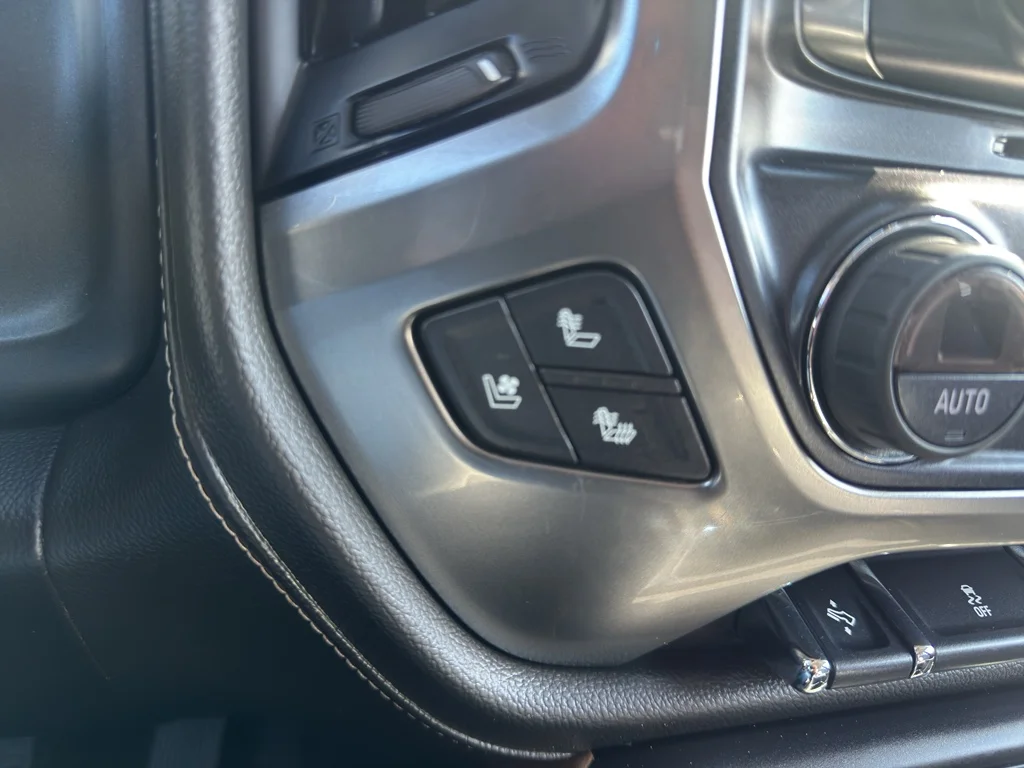 Used 2019 WHITE Chevrolet LTZ image 24