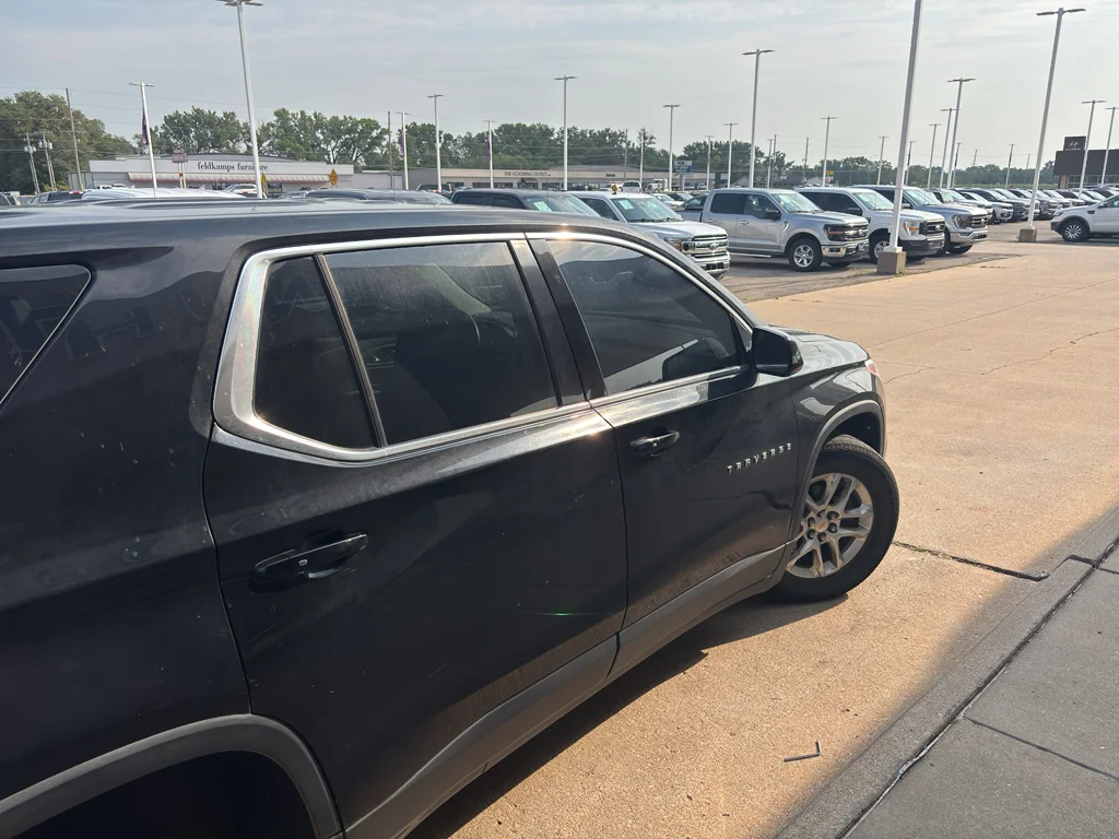 Used 2018 Mosaic Black Metallic Chevrolet LS image 8