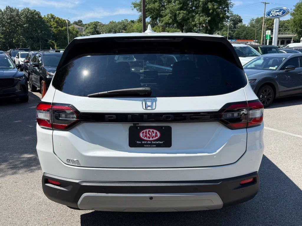 Used 2023 White Honda EX-L image 9