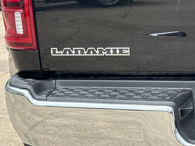 New 2026 Diamond Black Crystal Pearl-Coat Exterior Paint RAM Laramie image 10