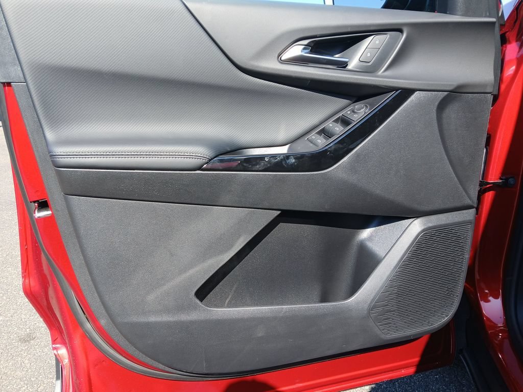 2027 Chevrolet Equinox LT - Photo 12