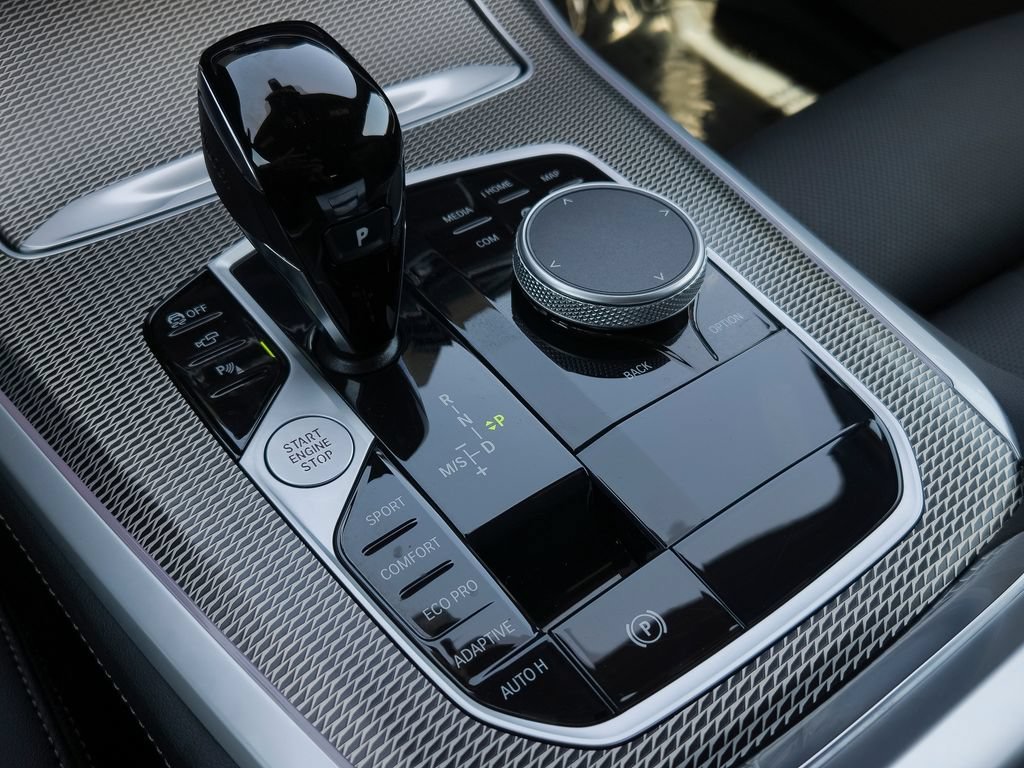 Used 2023 Black Sapphire Metallic BMW sDrive40i image 10