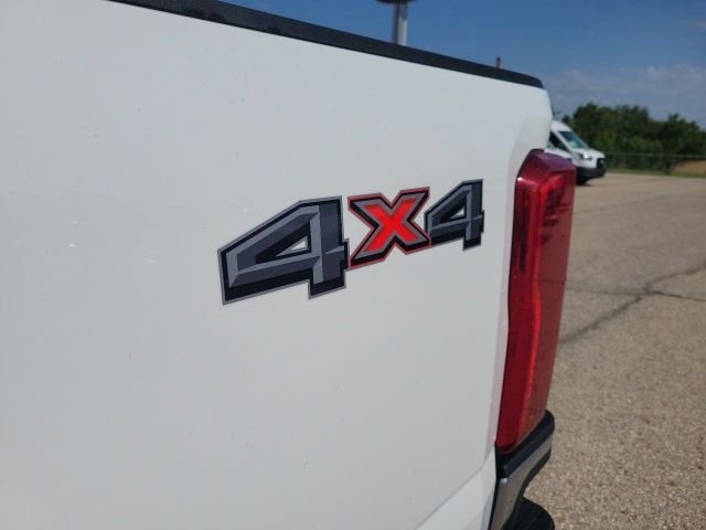 Used 2025 Oxford White Ford XLT image 6