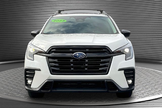 Used 2025 White Subaru Onyx Edition Touring image 2