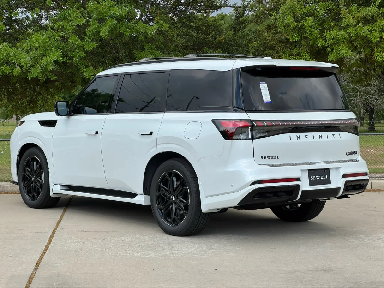 New 2026 RADIANT WHITE INFINITI Sport 4WD image 4
